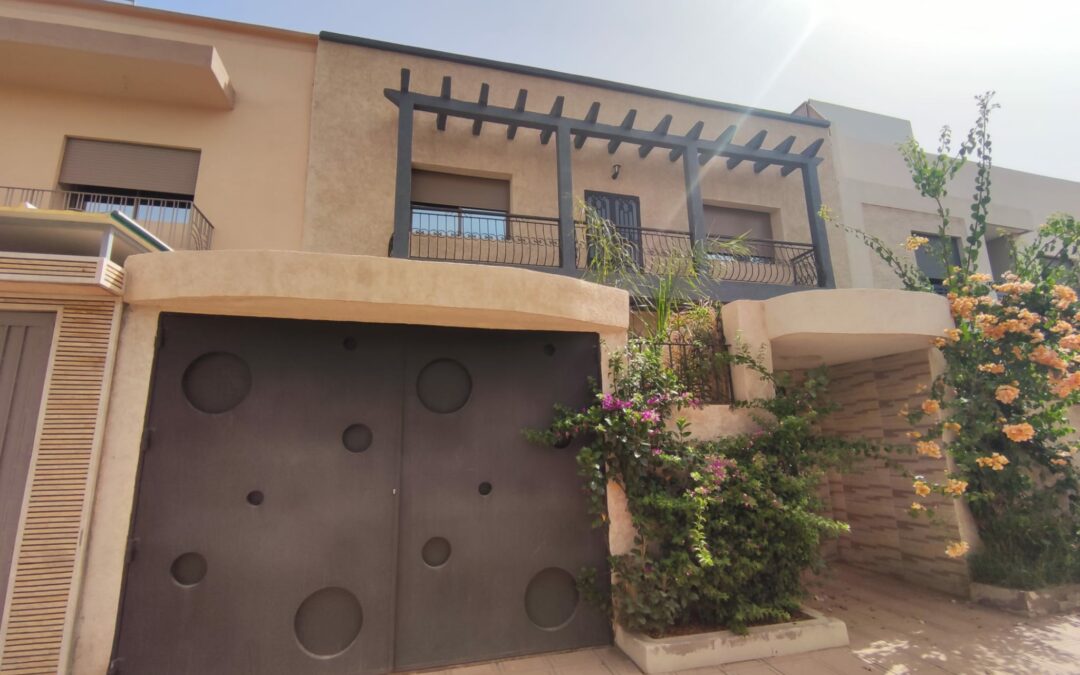 *Villa sans piscine R+1 de 280m2 à Targa