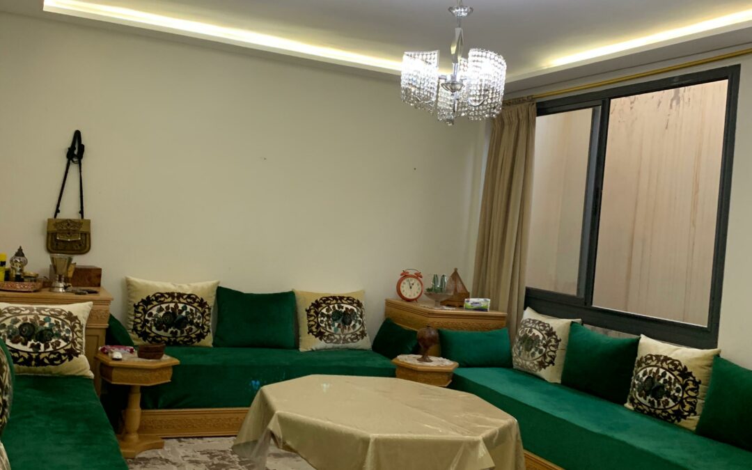 Appartement vide 120m2 en sous-sol de villa 3 chambres à Targa