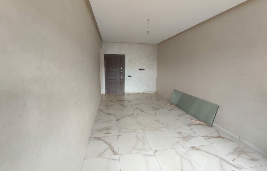 Appartement vide 96m2 à Targa