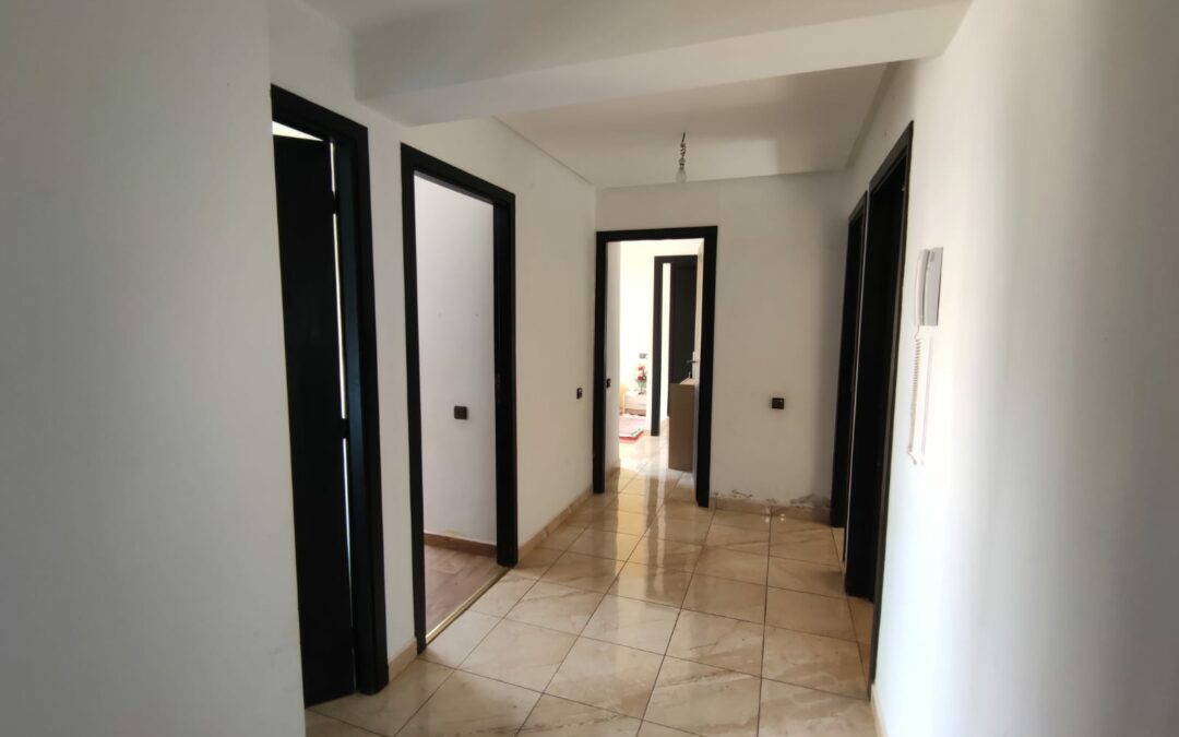 *Appartement vide 101m2 à route d&rsquo;Essaouira/ Agadir (Marrakech)