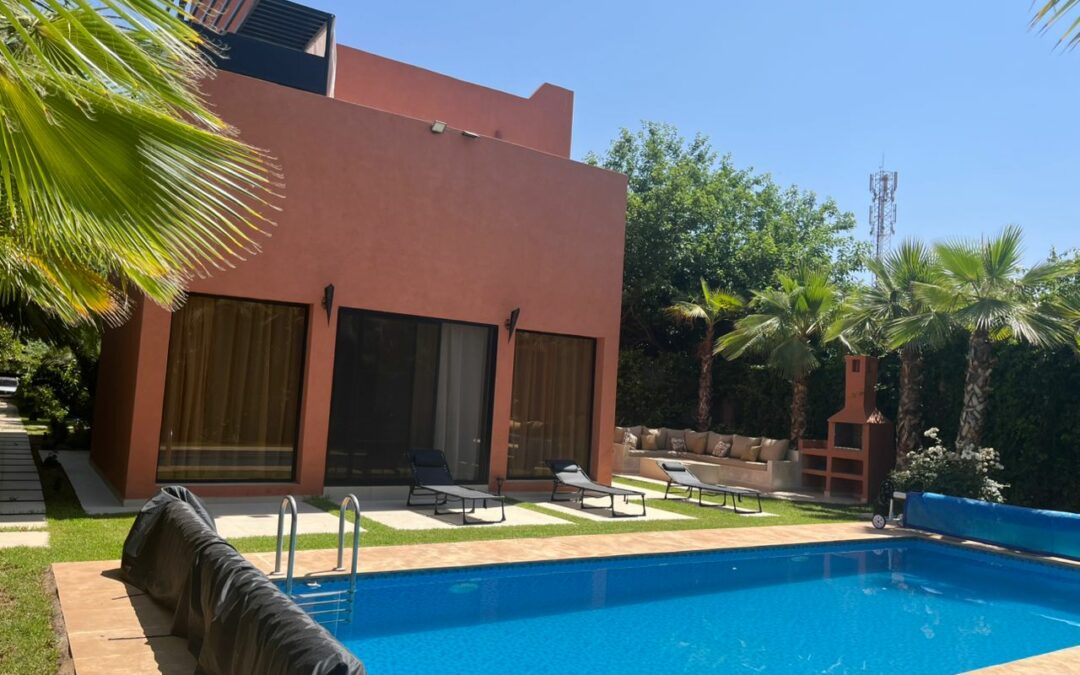 *Villa 4 suites avec piscine chauffée sur route d&rsquo;Ourika (Marrakech) km 25
