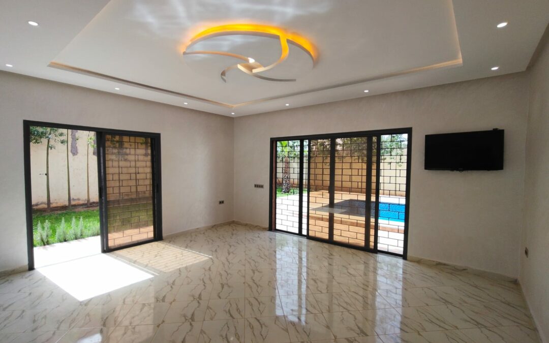 *Villa titrée avec piscine 134m2 à Route de l&rsquo;Ourika (Marrakech)