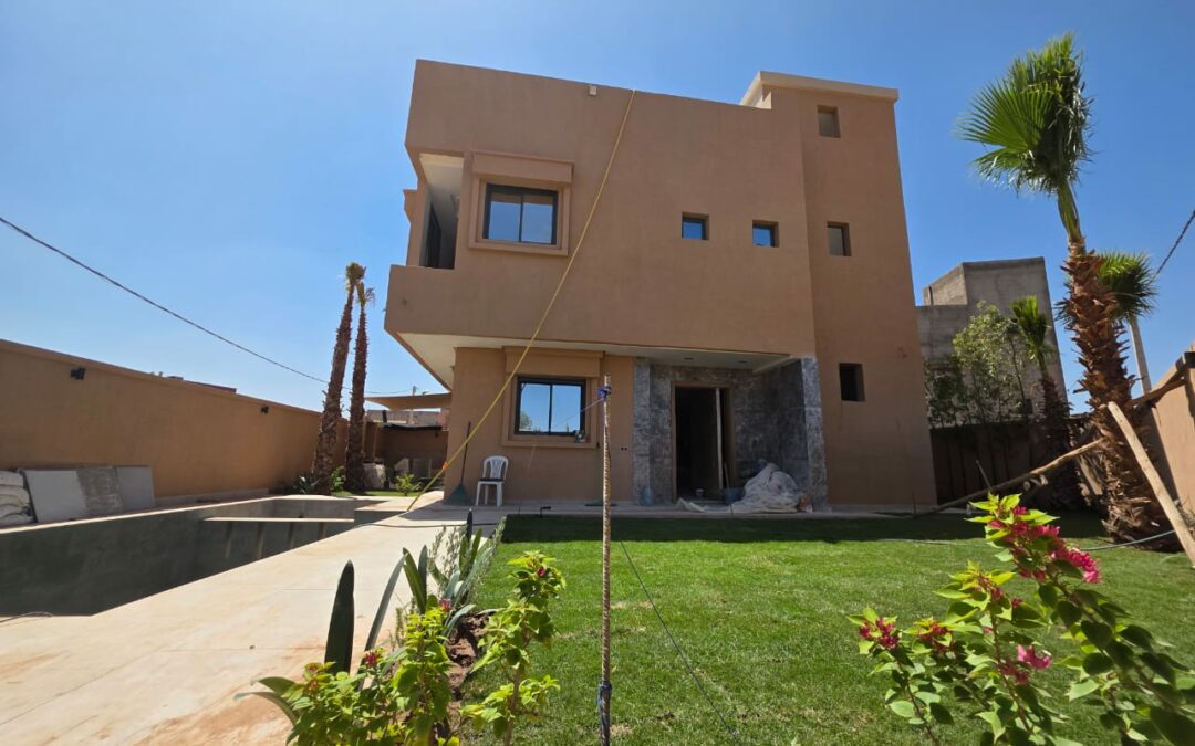 Villa moderne meublée avec piscine 3 chambres à route Amizmiz (Marrakech)