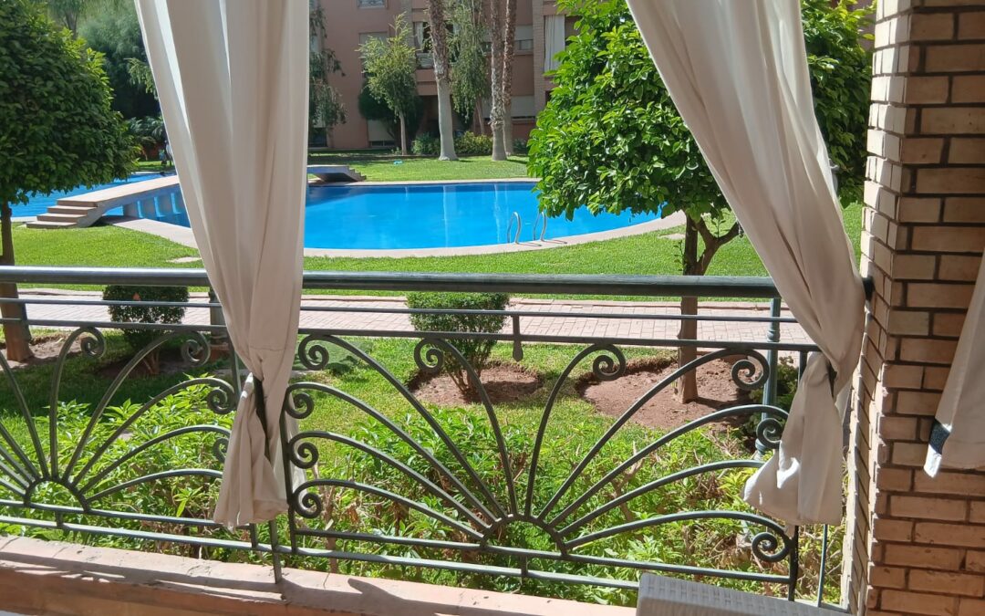 Appartement 2 chambres résidence piscine et rez de jardin à route de Casa (Marrakech)