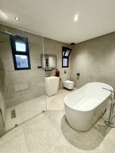 WhatsApp Image 2025-10-13 at 10.31.40 (3)