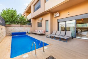 WhatsApp Image 2025-11-19 at 23.13.03 (2)