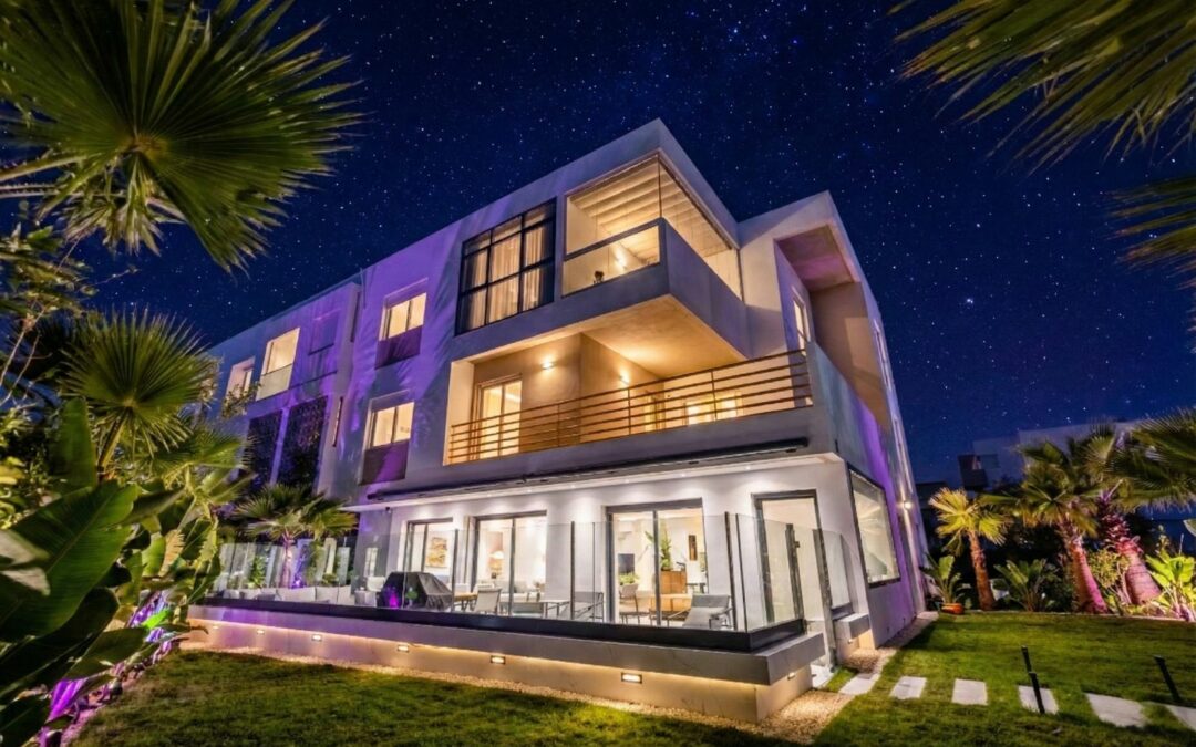 *Appartement neuf meublé très haut standing 2 chambres avec piscine en résidence sécurisée proche de la plage à Taghazout