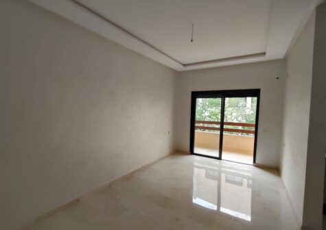 Studio vide 1 chambre en résidence sécurisée avec piscine et jardin à Targa