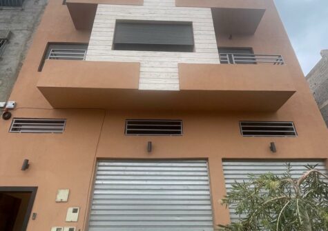 *Immeuble entier R+2 sur route d&rsquo;Ourika km7 proche Famous – MARRAKECH