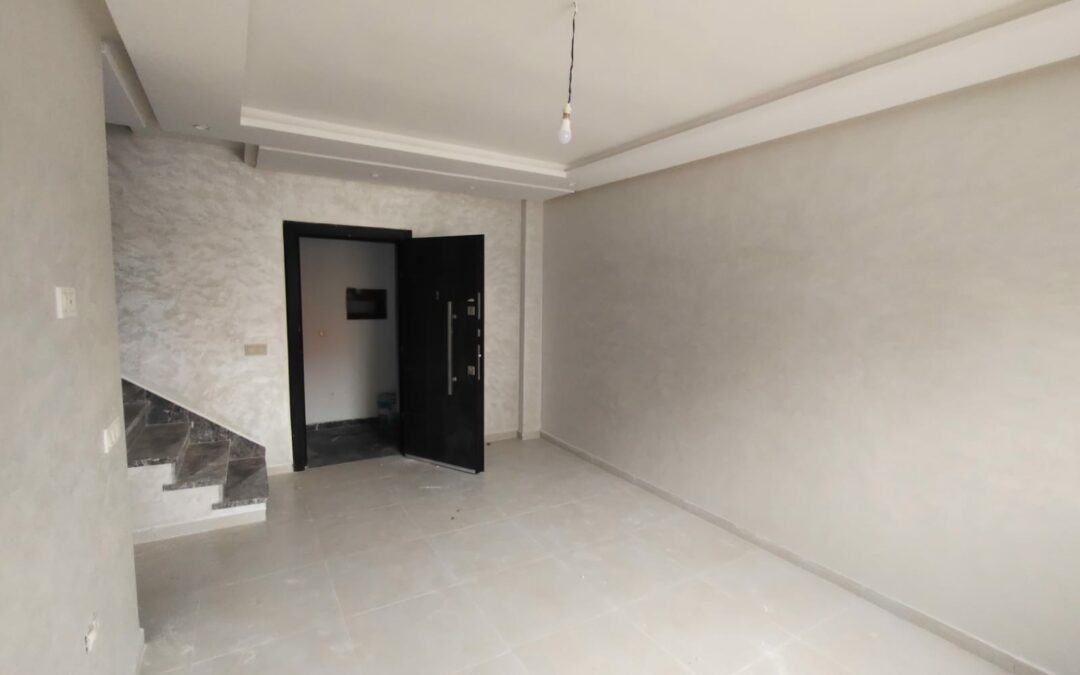 *Duplex 2 chambres en immeuble neuf à route de Targa