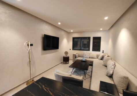 *Projet appartements et duplex (magasins et bureaux) 1 à 3 chambres de 50m2 à 106m2 en résidence sécurisée avec 3 piscines à Azli (15min de la gare) – Livraison prévue 2027 MARRAKECH