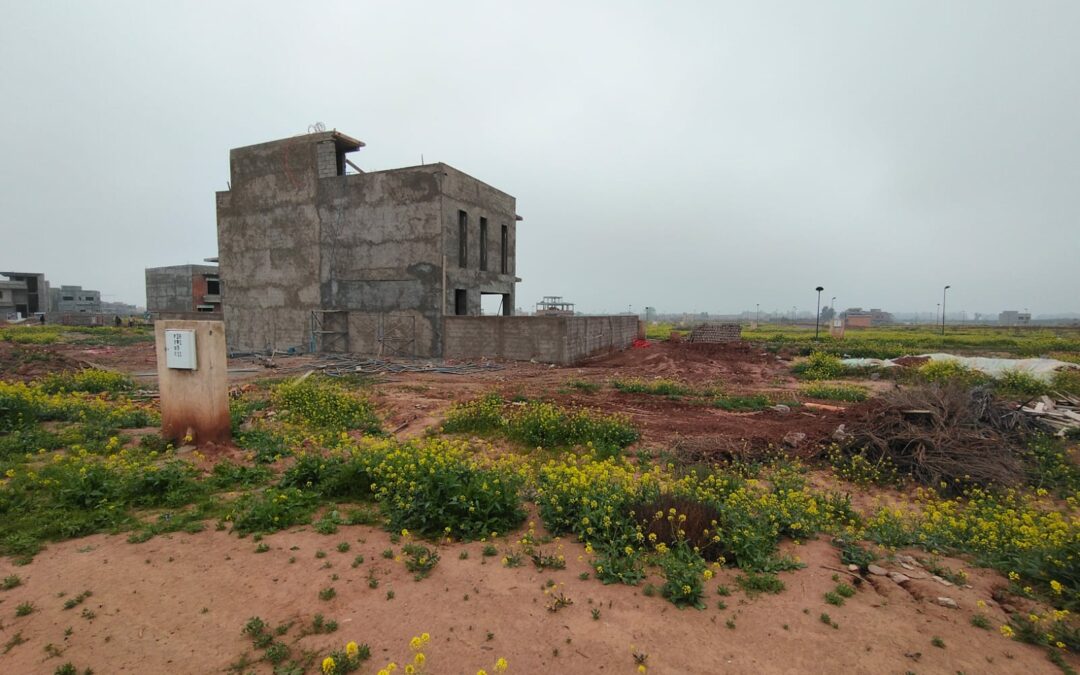 *Terrain titré 400m2 pour villa jumelée sur route Amizmiz km9 (Marrakech)