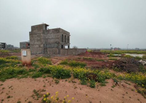 *Terrain titré 400m2 pour villa jumelée sur route Amizmiz km9 (Marrakech)