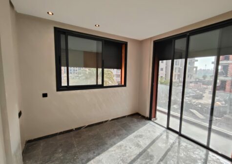 Appartement 3 chambres en résidence sécurisée sans piscine sur route de Casa