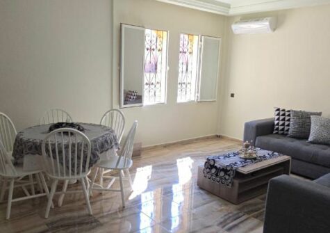 Appartement meublé 2 chambres en immeuble calme de 2 étages à route de Fes