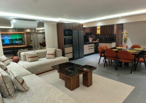 Duplex élégant meublé 3 chambres en résidence sécurisée à Victor Hugo