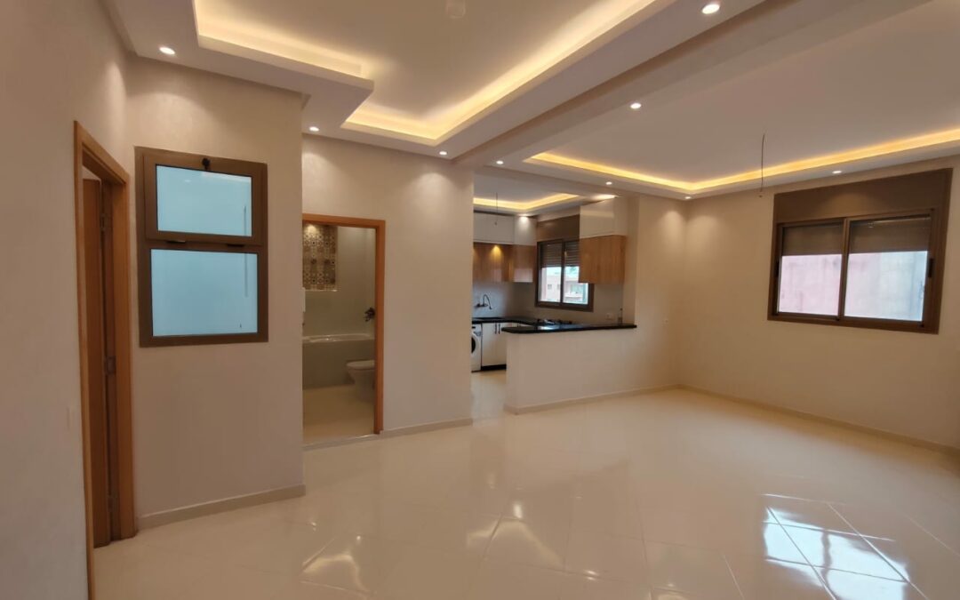 *Appartement vide 3 chambres en maison à Safsaf Targa