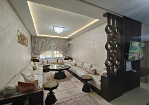 *Appartement vide rez de jardin 2 chambres 127m2 en résidence sécurisée avec piscine et jardin à Targa