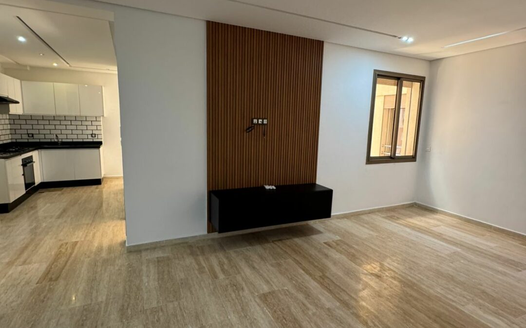 Appartement moderne vide 2 chambres en immeuble à Victor Hugo