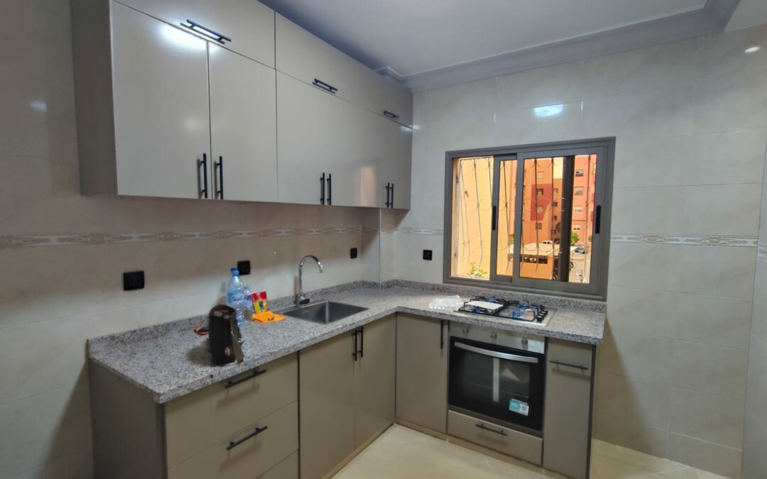 *Appartement entièrement rénové vide 3 chambres en résidence sécurisée sans piscine à ad-Doha