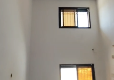 *Duplex vide 2 chambres en immeuble neuf à route de Targa