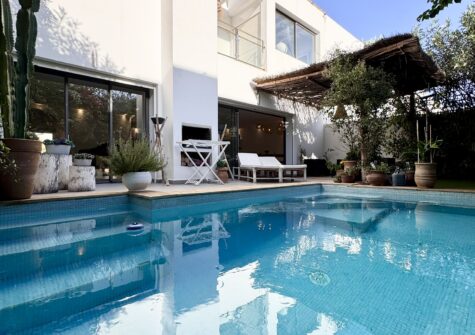 Villa de luxe 5 chambres avec piscine en bord de golf proche de la mer à Agadir