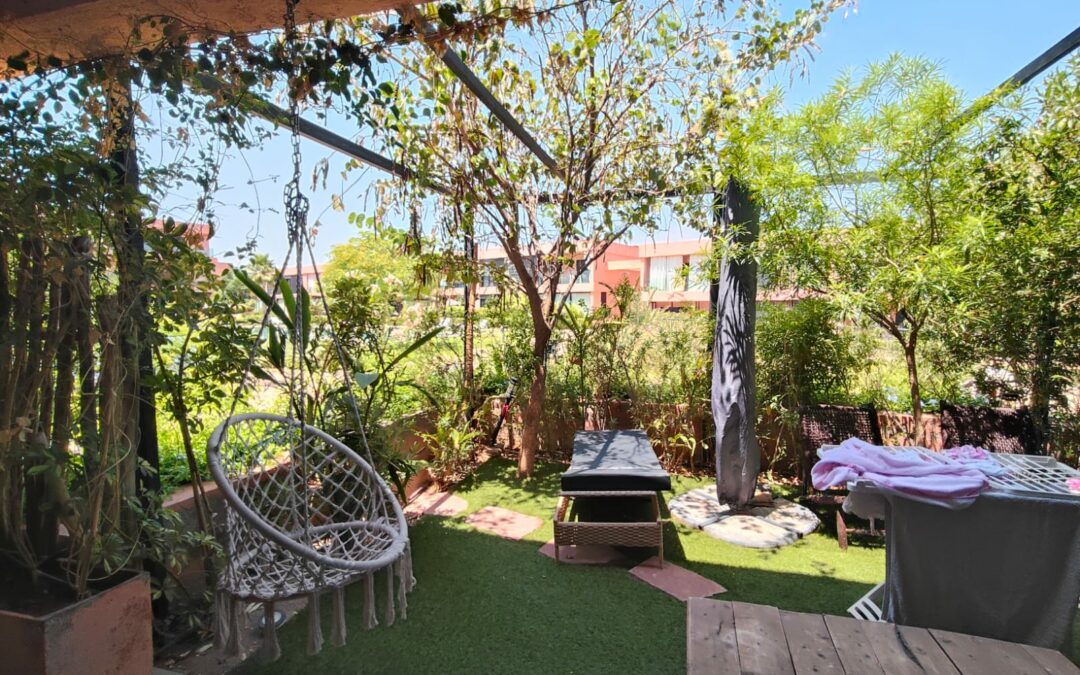 Appartement rez-de-jardin vide 2 chambres en résidence avec piscine à Chrifia