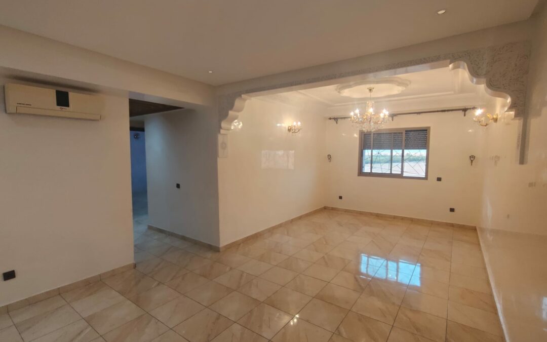 Appartement vide 3 chambres en résidence sécurisée avec piscine et jardin à route d&rsquo;Essaouira