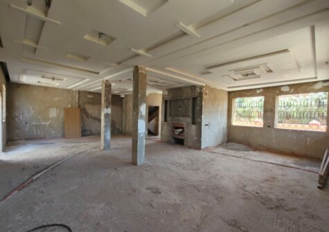 *Villa semi finie 6 chambres avec piscine privée à Targa