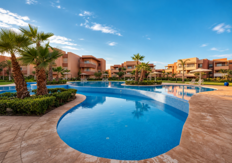 Appartement meublé rez-de-jardin 2 chambres en résidence sécurisée avec piscine à Prestigia Saphir