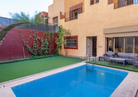 Villa meublée 4 chambres en quartier résidentiel avec piscine à Targa (5min de Carrefour)