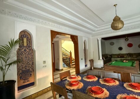 *Villa meublée avec sous-sol 5 chambres avec piscine et pergola à Targa